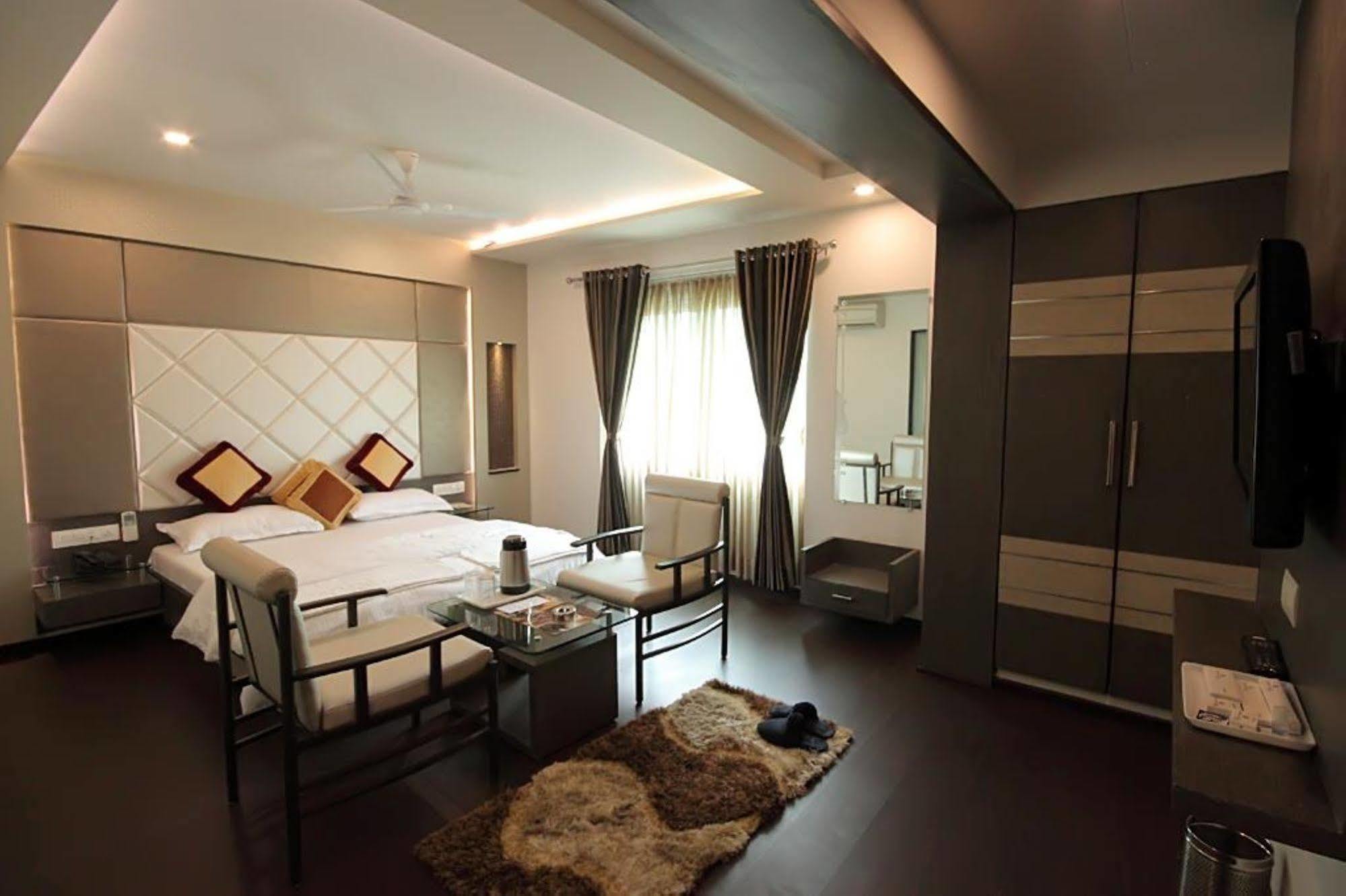 Hotel Flair Inn Ahmadábád Kültér fotó